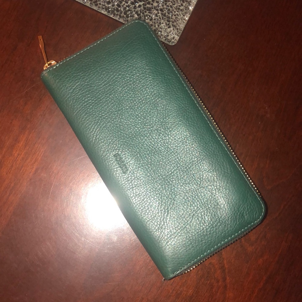 Fossil wallet